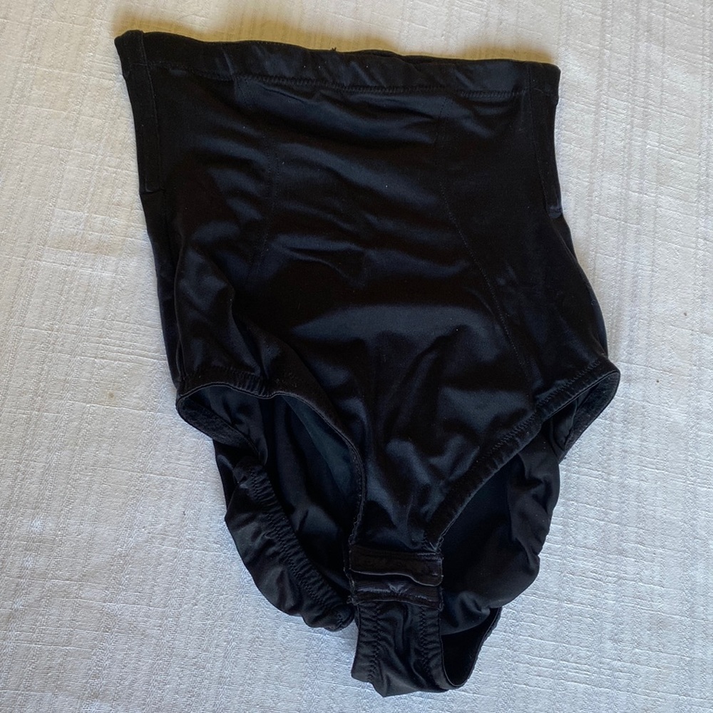 Vanity Fair Women’s Shapewear, Size L